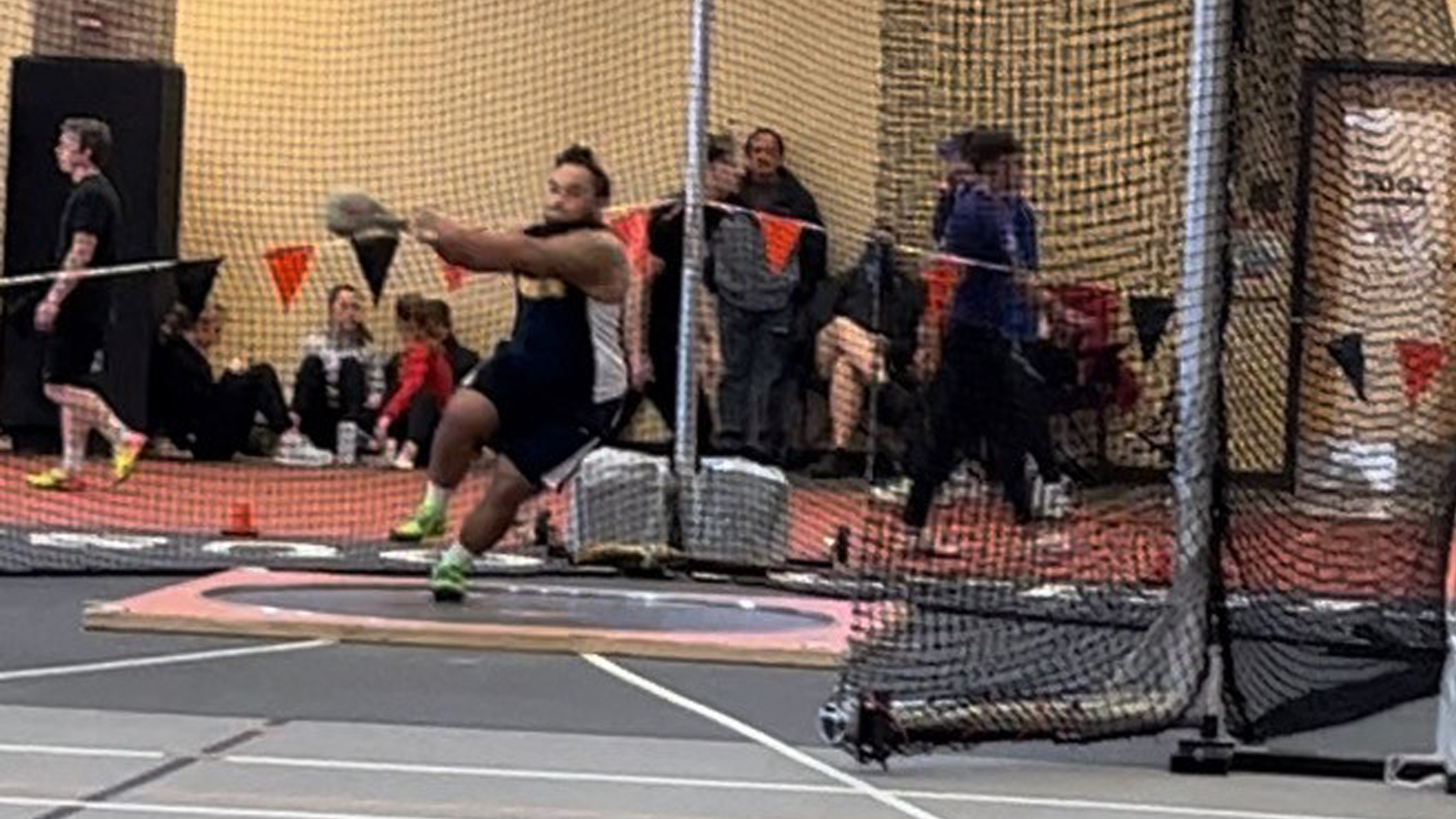 Men's Indoor Track and Field Concludes at the Wartburg Indoor Select Meet