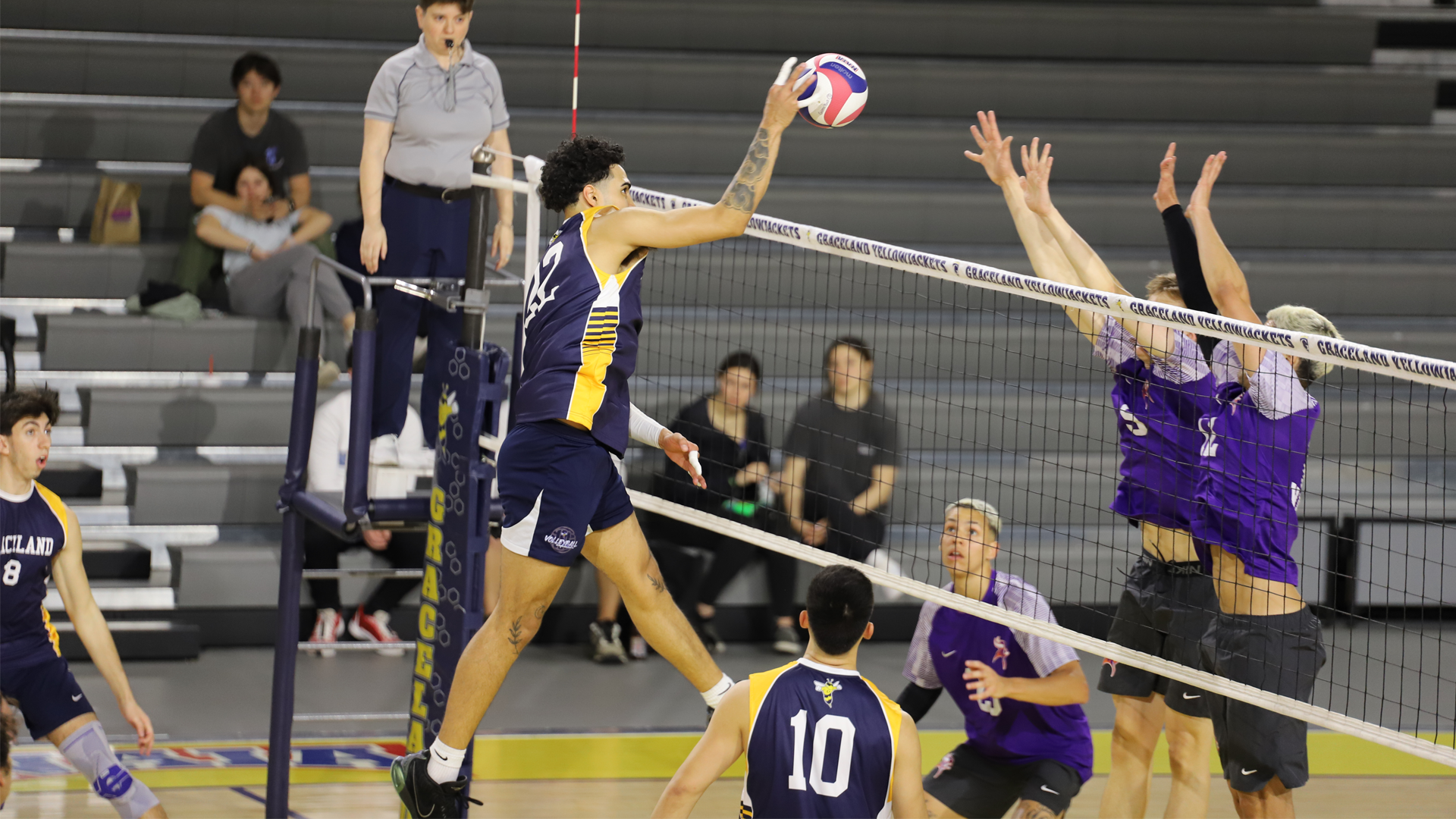 Men’s Volleyball Held up by Missouri Valley
