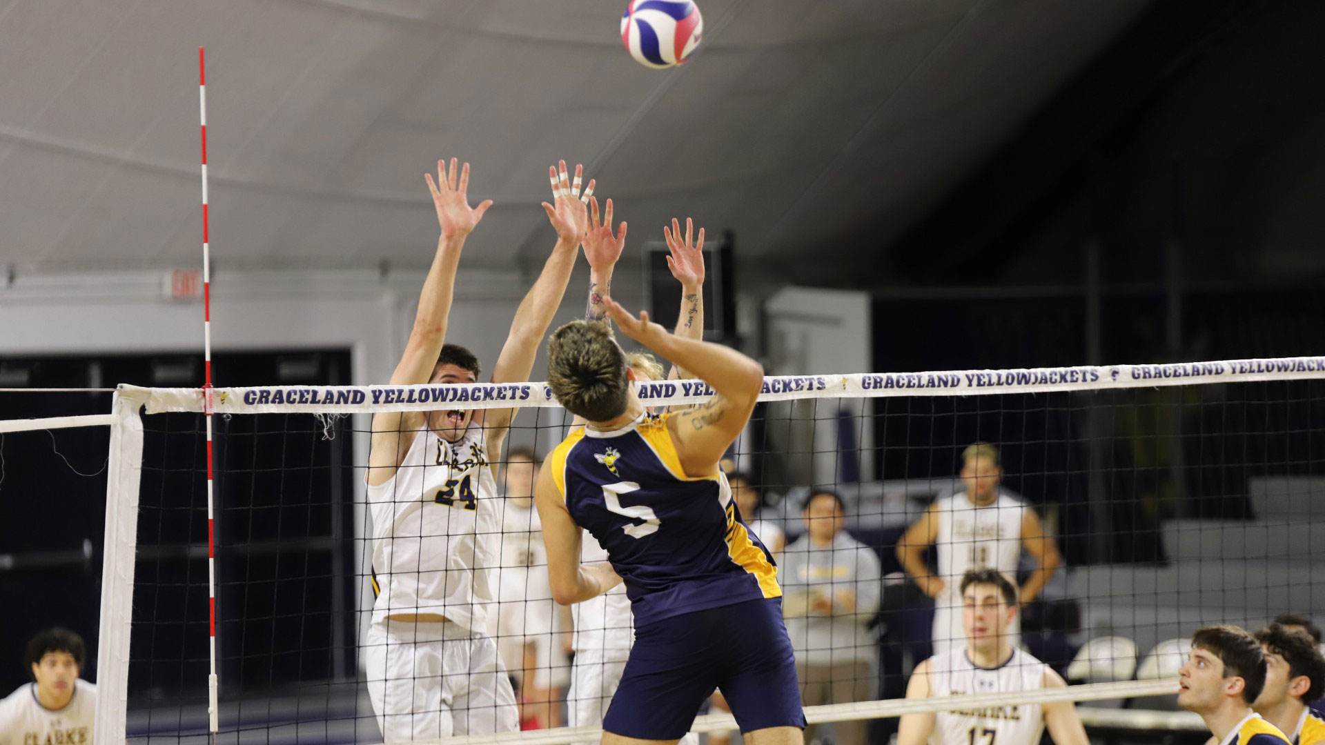Graceland Men's Volleyball Falls in Five Set Battle With Clarke