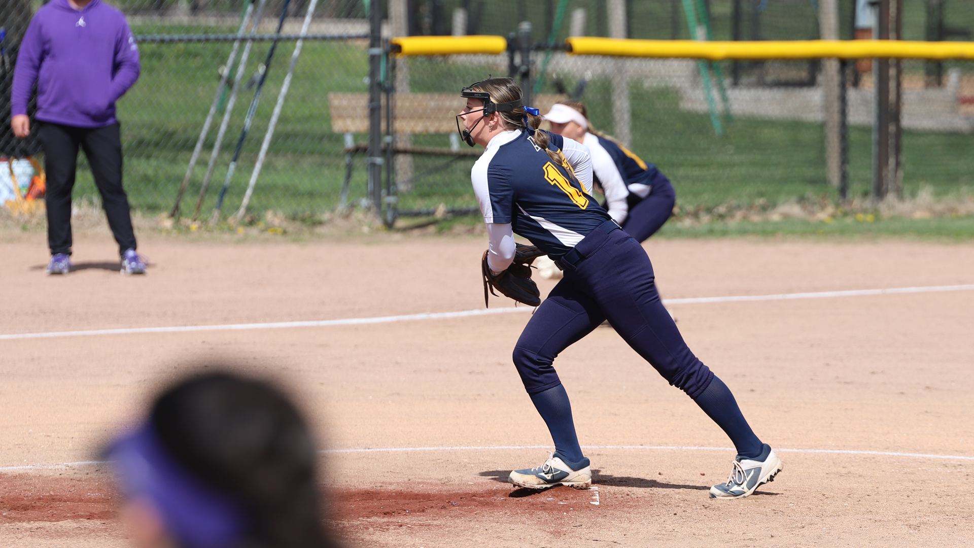Softball Clears Waldorf in Doubleheader; Game One Ends with a Walk-Off Homer by Gay