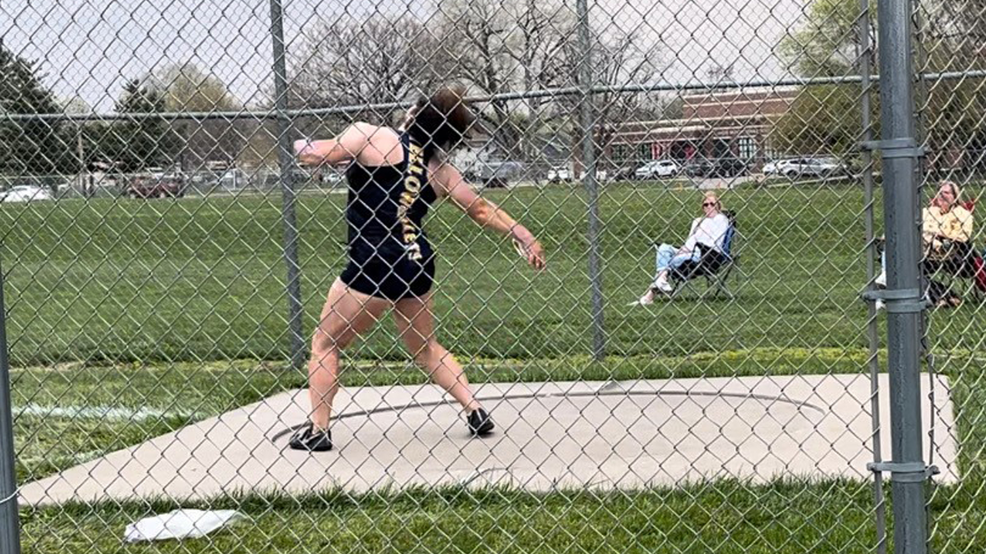 Women’s Outdoor Track and Field Took on the Viking Classic; Gilliland and Fulgencio Finish First