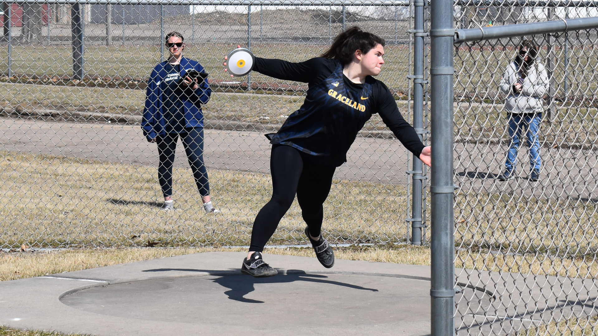 Women's Track and Field Competes at the DeBaker Invitational
